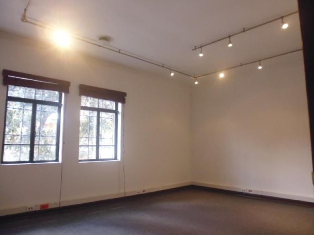 Casa de 13 alcobas en venta en Quinta Camacho, Bogotá, 626 m² · foto 11 de 20