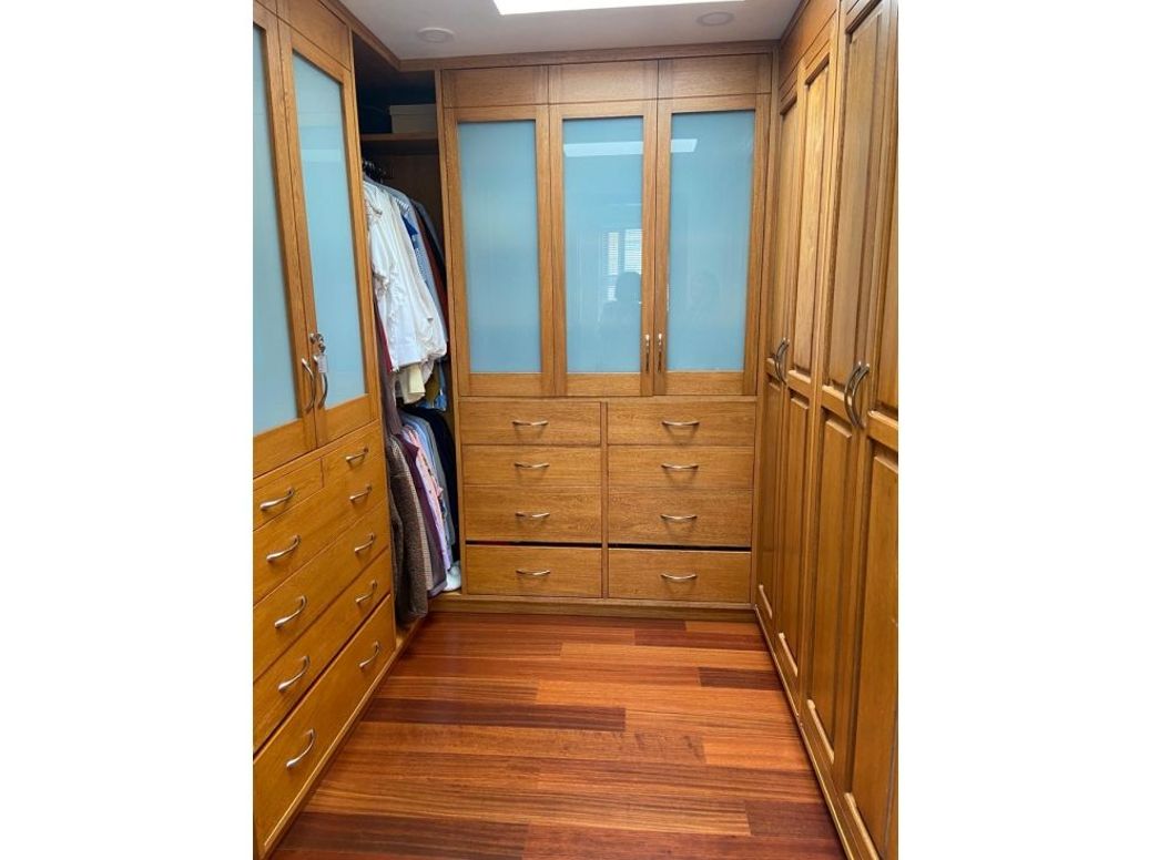 Apartamento de 3 alcobas en venta en Los Rosales, Bogotá, 232 m² · foto 8 de 8