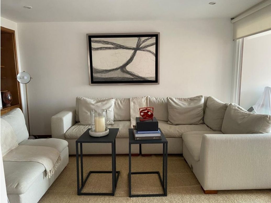 Apartamento de 3 alcobas en venta en Los Rosales, Bogotá, 232 m² · foto 3 de 8