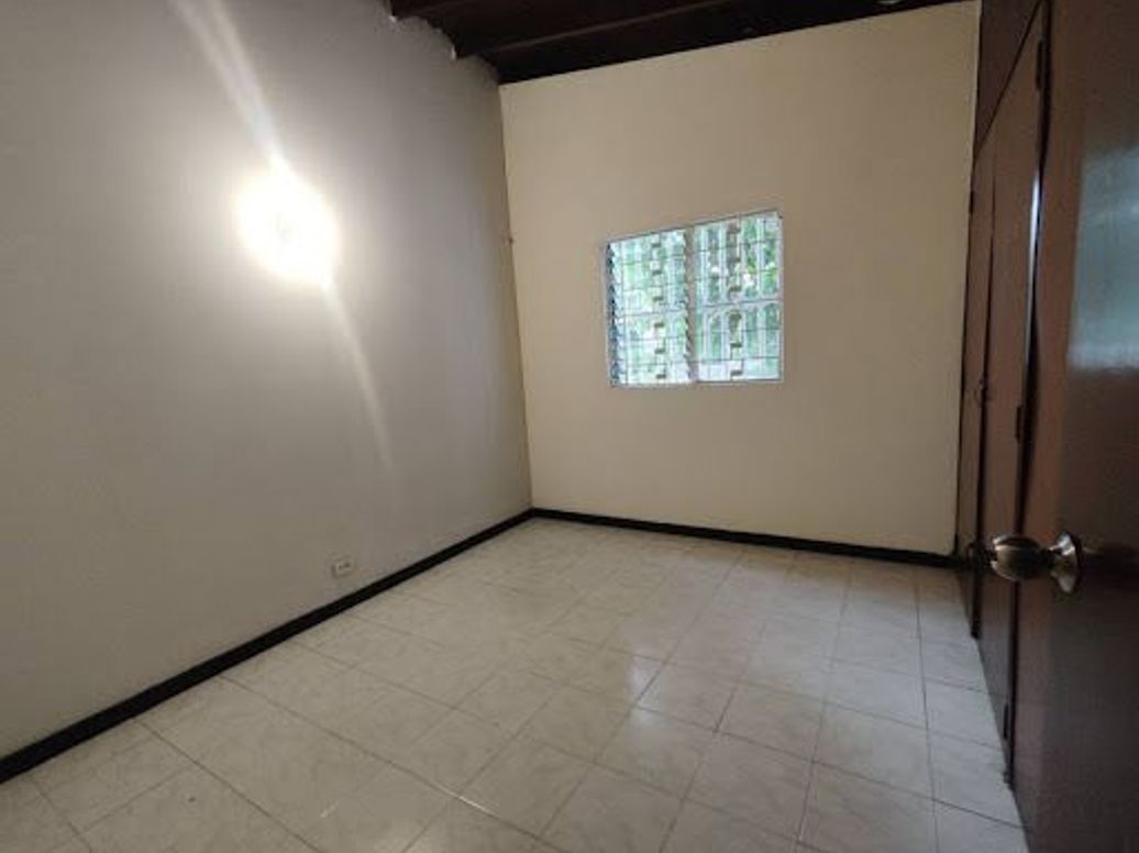 ARRIENDO de CASA COMERCIAL en MALIBU, Medellín en Malibu