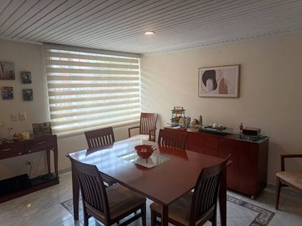 Apartamento de 3 alcobas en venta en El Contador, Bogotá, 135 m² · foto 2 de 20