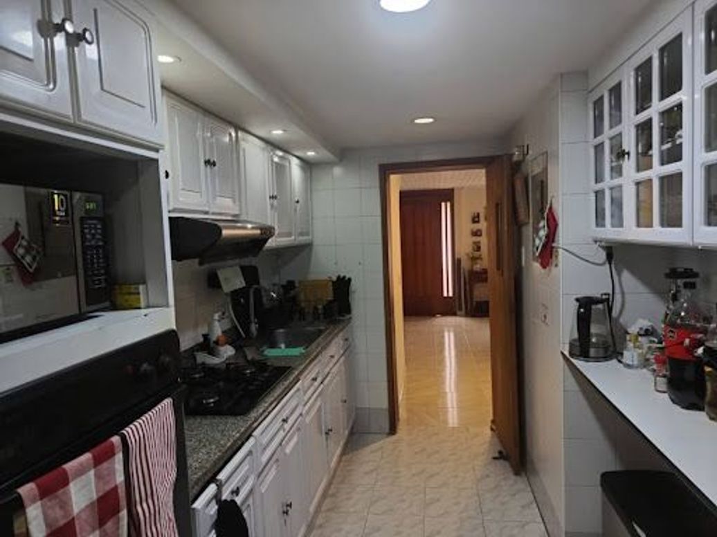 Apartamento de 3 alcobas en venta en El Contador, Bogotá, 135 m² · foto 5 de 20
