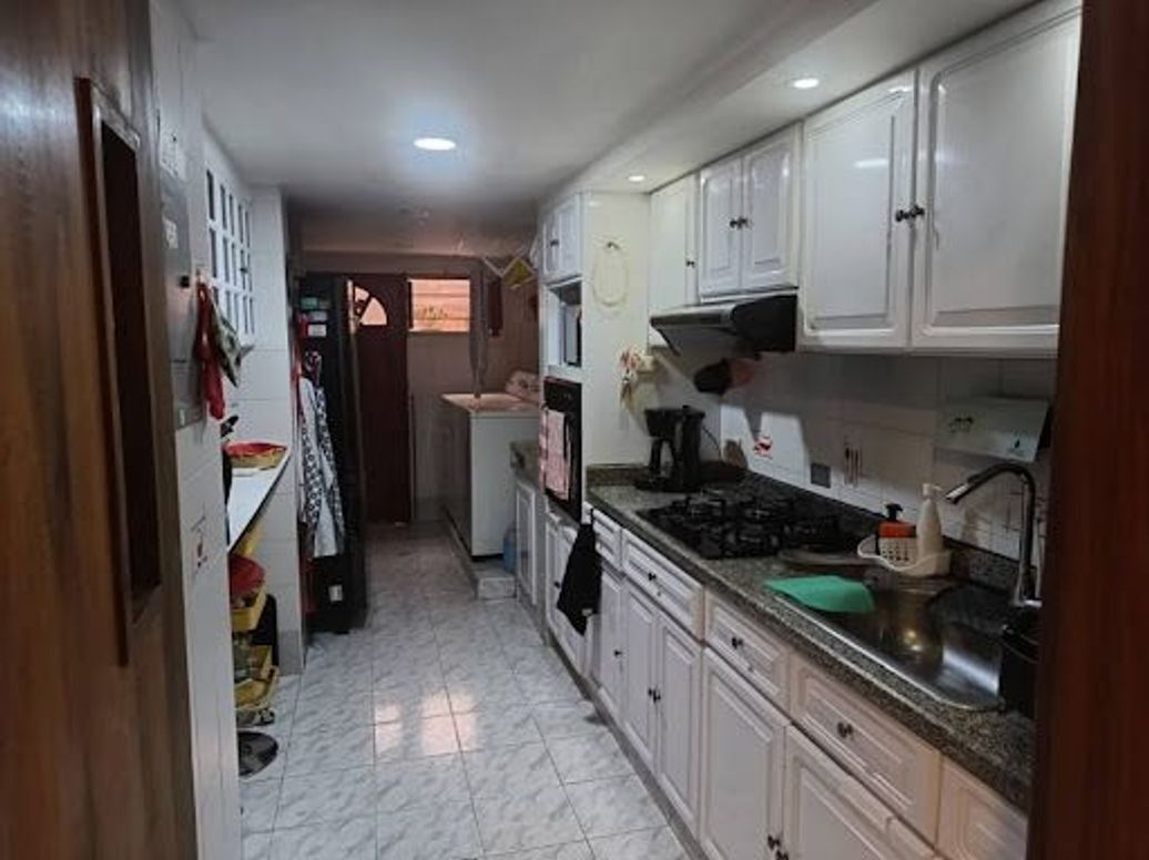 Apartamento de 3 alcobas en venta en El Contador, Bogotá, 135 m² · foto 6 de 20