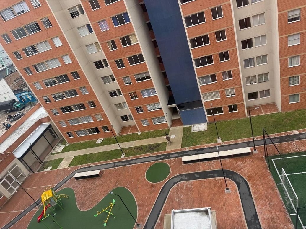 Apartamento en venta en Ricaurte, Bogotá · foto 3 de 19