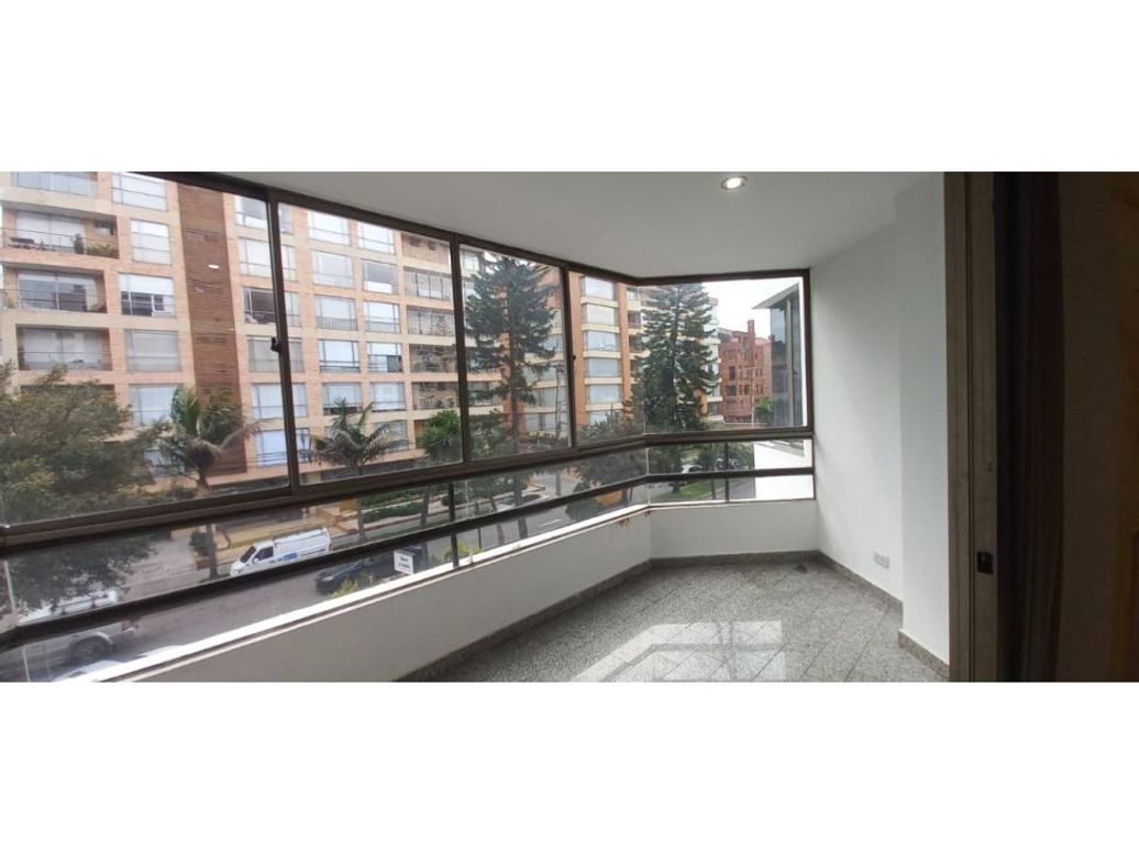 Apartamento en venta en Country Club, Bogotá · foto 6 de 18