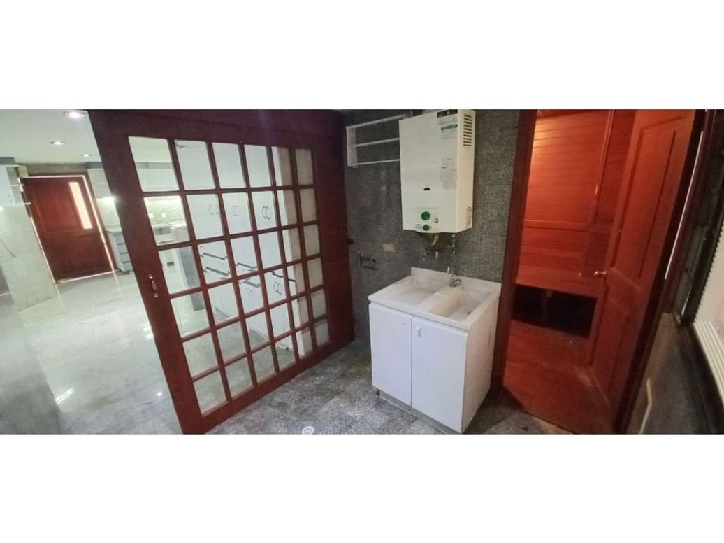 Apartamento en venta en Country Club, Bogotá · foto 9 de 18