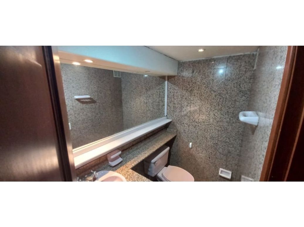 Apartamento en venta en Country Club, Bogotá · foto 10 de 18