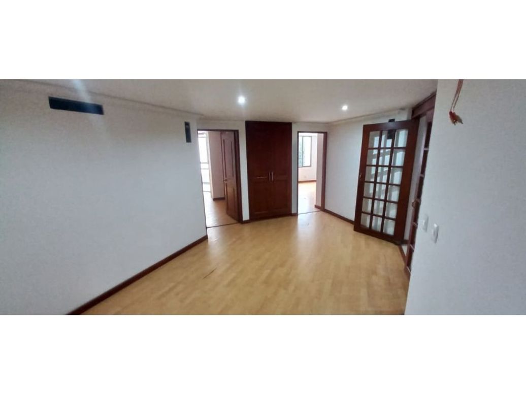 Apartamento en venta en Country Club, Bogotá · foto 13 de 18