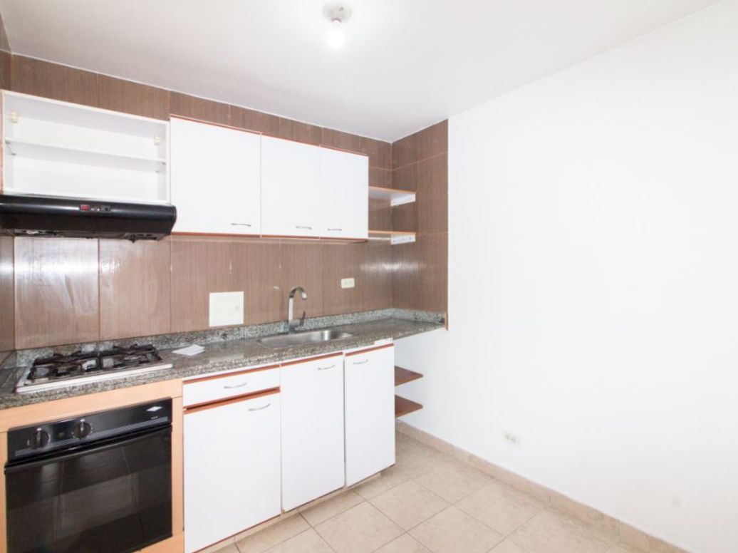 Casa de 4 alcobas en venta en Suba Naranjos, Bogotá, 76 m² · foto 9 de 20