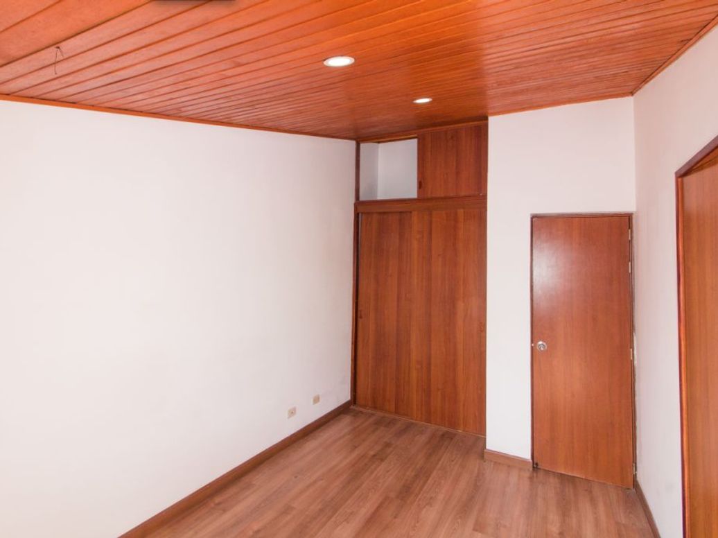 Casa de 4 alcobas en venta en Suba Naranjos, Bogotá, 76 m² · foto 18 de 20