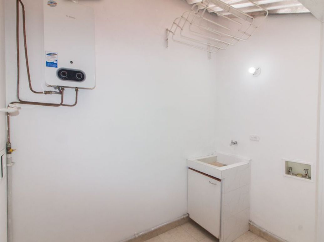 Casa de 4 alcobas en venta en Suba Naranjos, Bogotá, 76 m² · foto 10 de 20