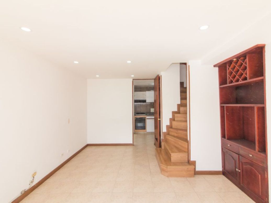 Casa de 4 alcobas en venta en Suba Naranjos, Bogotá, 76 m² · foto 2 de 20