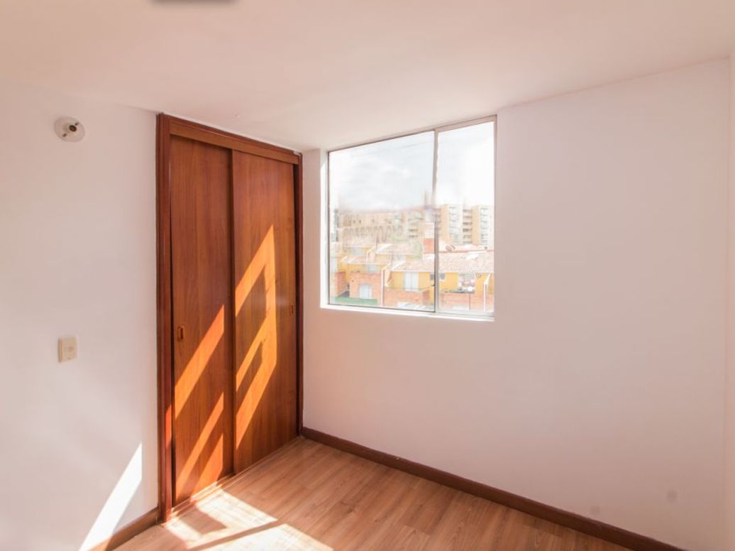 Casa de 4 alcobas en venta en Suba Naranjos, Bogotá, 76 m² · foto 14 de 20