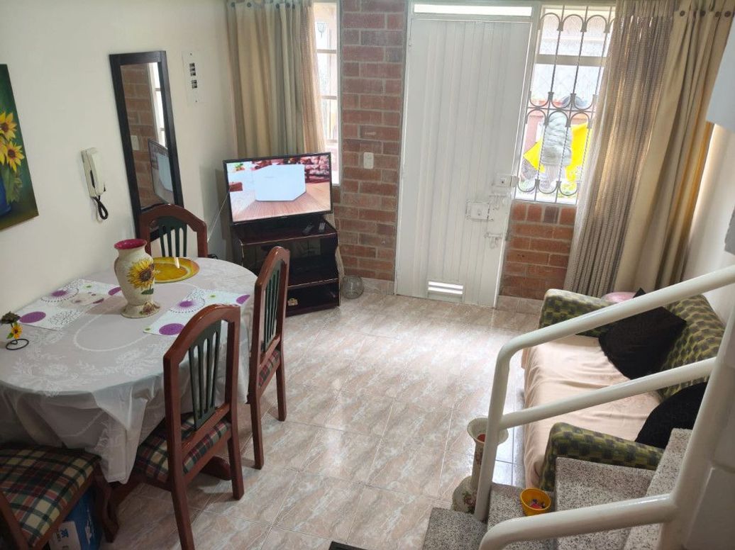 Casa de 2 alcobas en venta en Cr Cedro Suba Et. Iv, Bogotá, 37 m² · foto 2 de 19