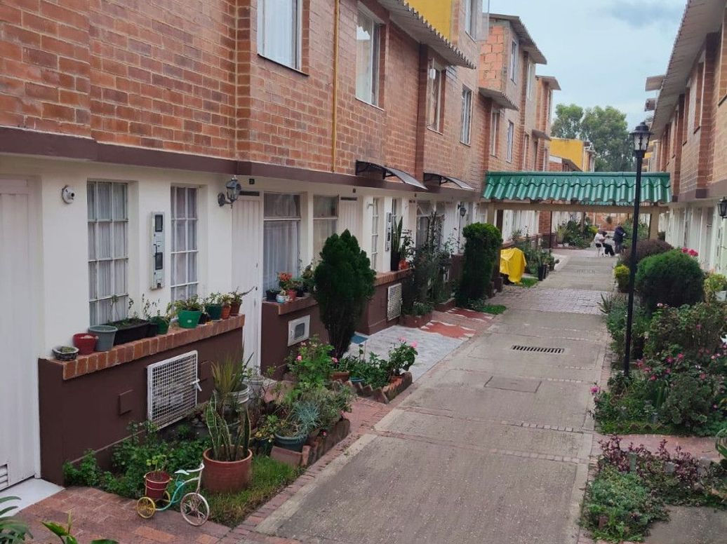 Casa de 2 alcobas en venta en Cr Cedro Suba Et. Iv, Bogotá, 37 m² · foto 15 de 19