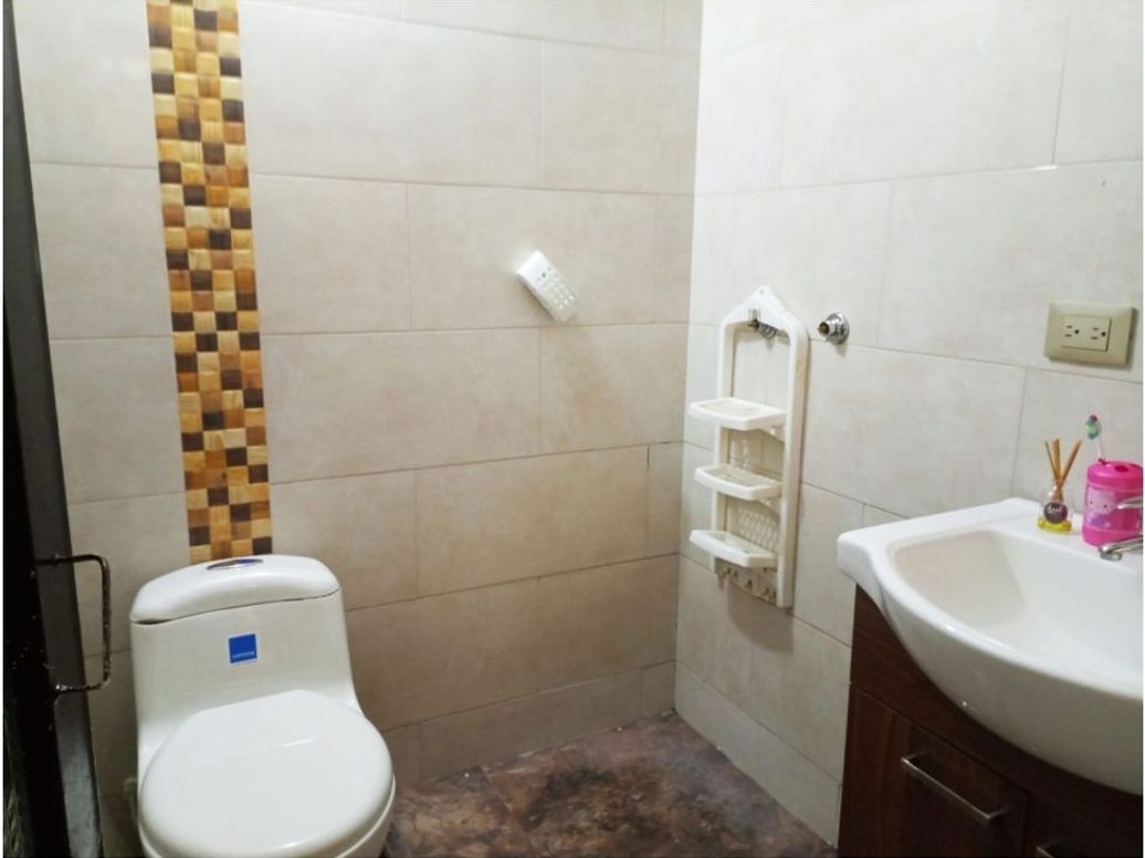 Casa de 4 alcobas en venta en Autopista Muzu 0riental, Bogotá, 343 m² · foto 5 de 12