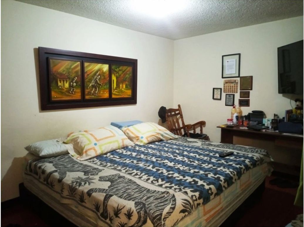 Casa de 4 alcobas en venta en Autopista Muzu 0riental, Bogotá, 343 m² · foto 11 de 12