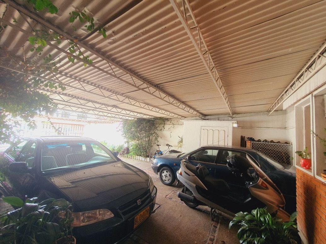 Casa de 5 alcobas en venta en Pasadena, Bogotá, 432 m² · foto 4 de 20