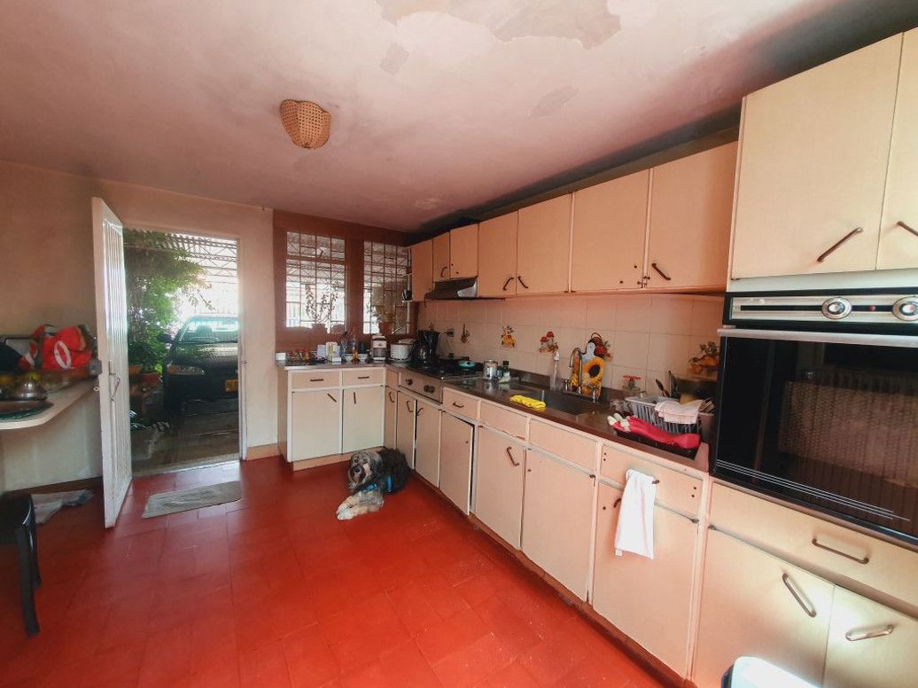 Casa de 5 alcobas en venta en Pasadena, Bogotá, 432 m² · foto 5 de 20