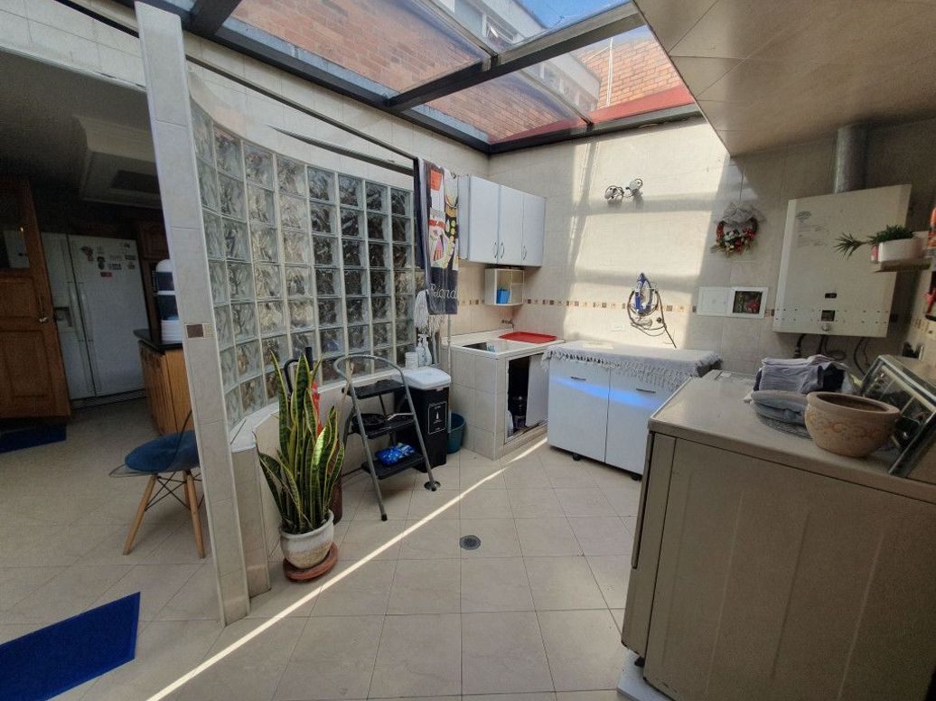 Casa de 5 alcobas en venta en Niza, Bogotá, 360 m² · foto 10 de 20