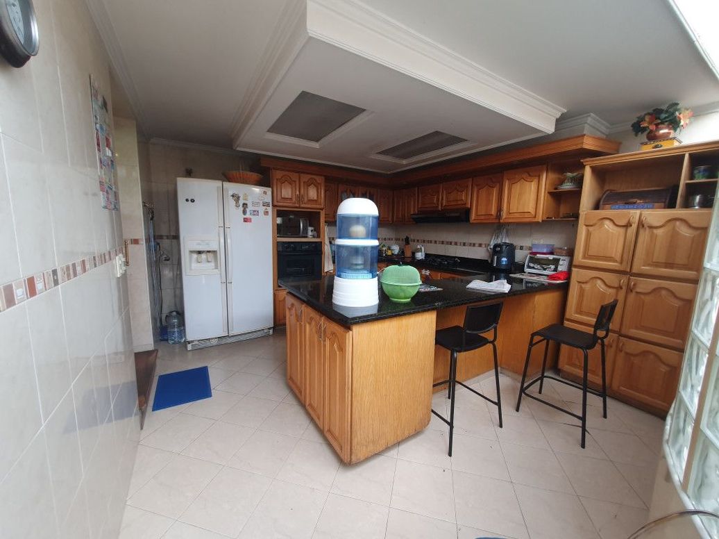 Casa de 5 alcobas en venta en Niza, Bogotá, 360 m² · foto 7 de 20