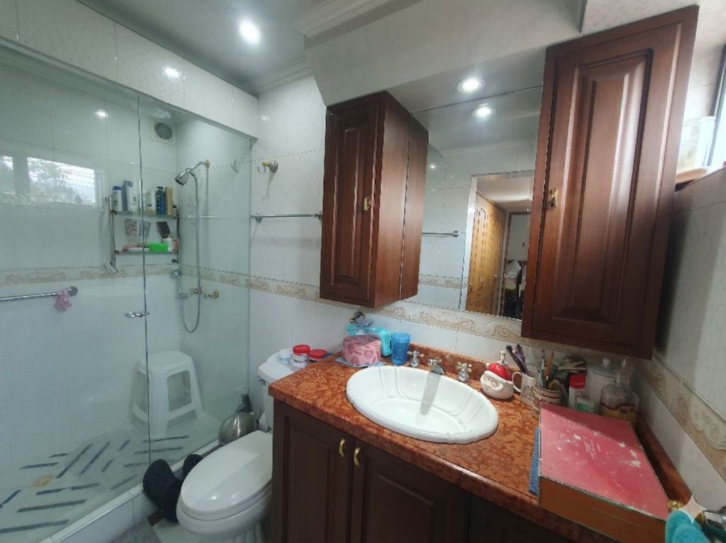 Casa de 5 alcobas en venta en Niza, Bogotá, 360 m² · foto 17 de 20