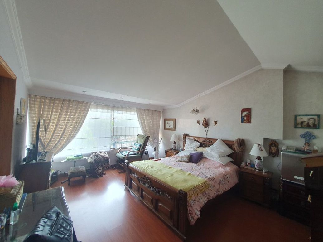 Casa de 5 alcobas en venta en Niza, Bogotá, 360 m² · foto 16 de 20