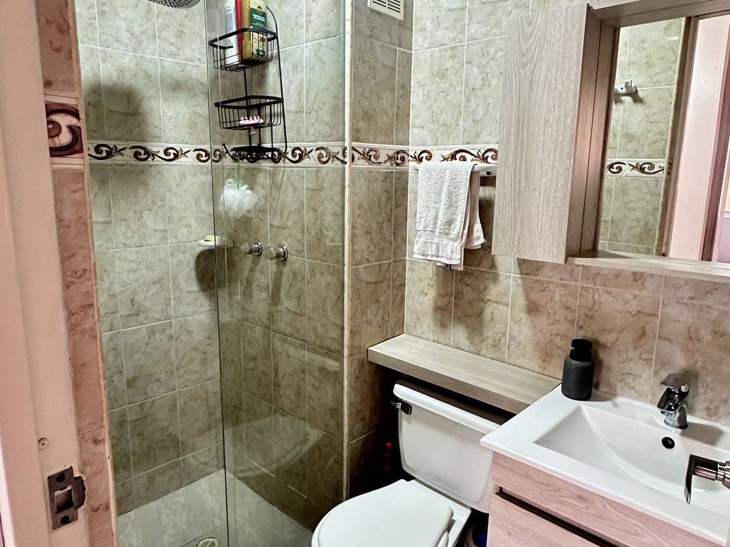 Apartamento de 3 alcobas en venta en El Dorado, Bogotá, 49 m² · foto 4 de 9