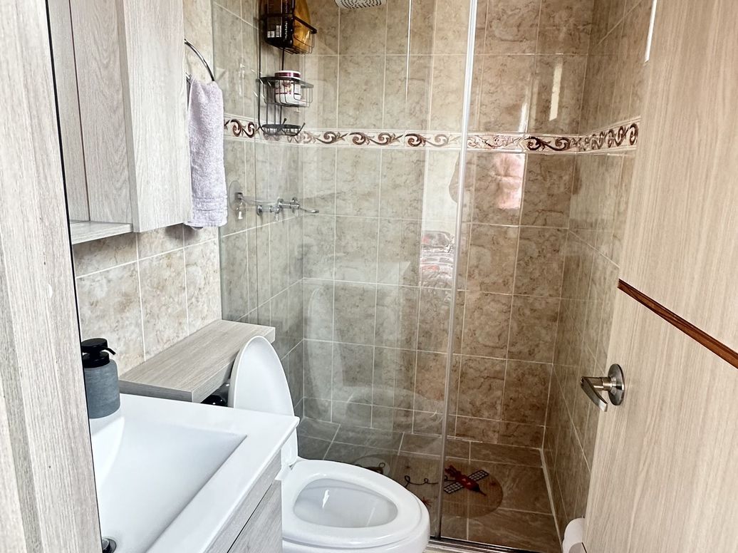 Apartamento de 3 alcobas en venta en El Dorado, Bogotá, 49 m² · foto 6 de 9