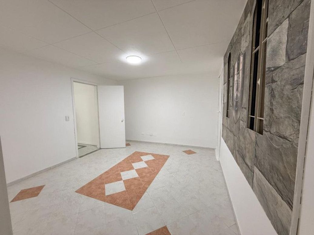 Casa de 3 alcobas en venta en Sears, Bogotá, 355 m² · foto 13 de 15