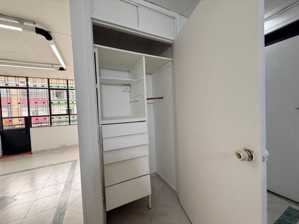 Casa de 3 alcobas en venta en Sears, Bogotá, 355 m² · foto 14 de 15