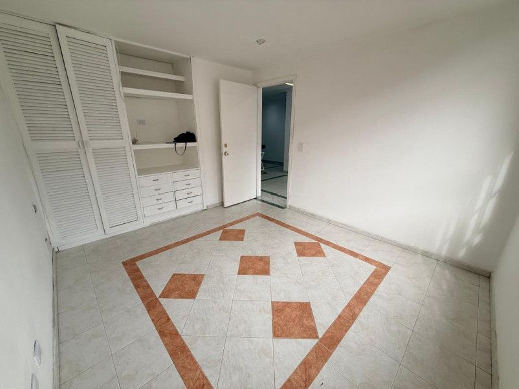 Casa de 3 alcobas en venta en Sears, Bogotá, 355 m² · foto 10 de 15