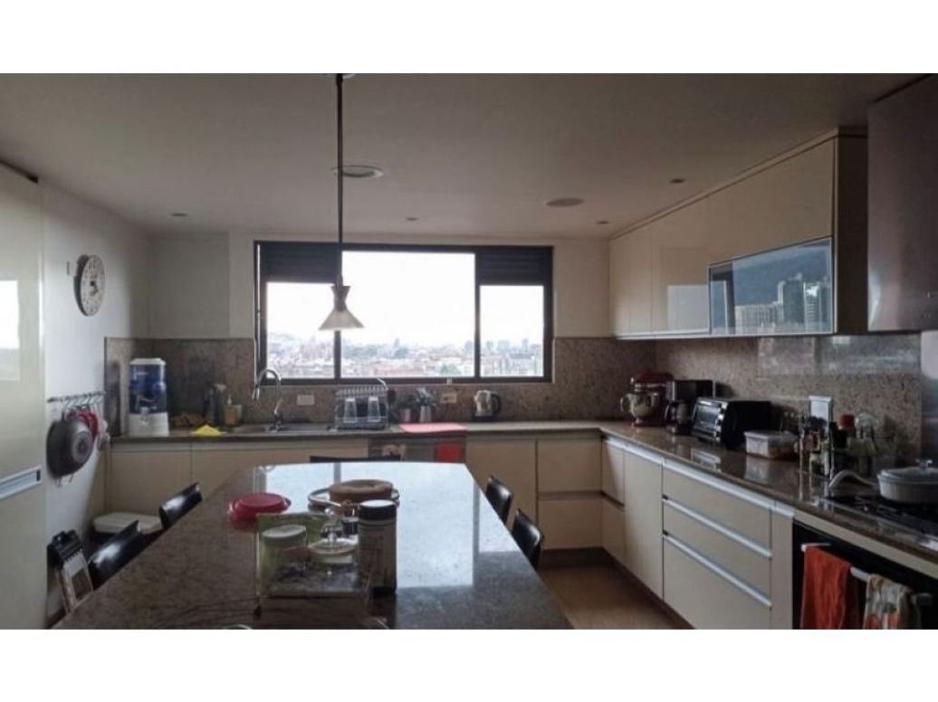 Apartamento de 4 alcobas en venta en Santa Barbara, Bogotá, 472 m² · foto 11 de 20