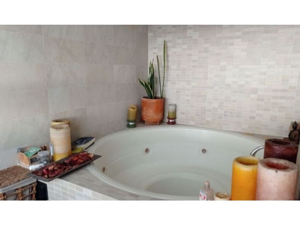 Apartamento de 4 alcobas en venta en Santa Barbara, Bogotá, 472 m² · foto 19 de 20