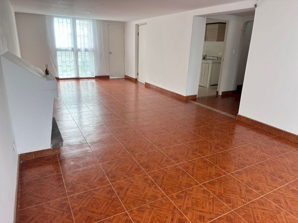Casa de 4 alcobas en venta en Las Margaritas, Bogotá, 227 m² · foto 2 de 20