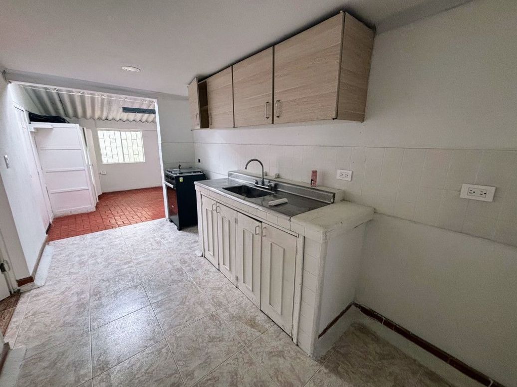 Casa de 4 alcobas en venta en Las Margaritas, Bogotá, 227 m² · foto 3 de 20