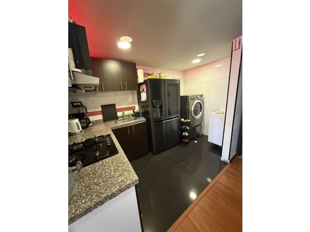 Apartamento de 3 alcobas en venta en Villemar, Bogotá, 84 m² · foto 3 de 20