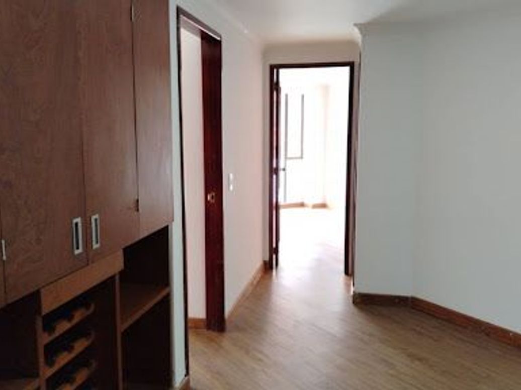 Apartamento de 2 alcobas en venta en Chicó Norte, Bogotá, 77 m² · foto 9 de 16
