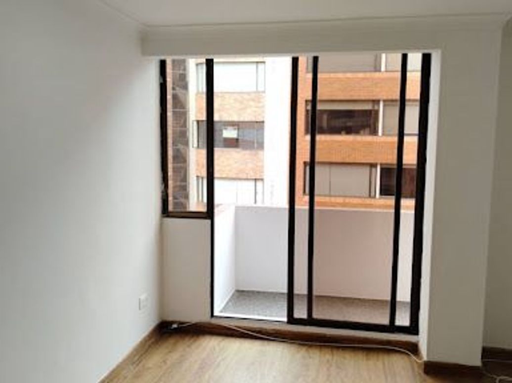Apartamento de 2 alcobas en venta en Chicó Norte, Bogotá, 77 m² · foto 13 de 16