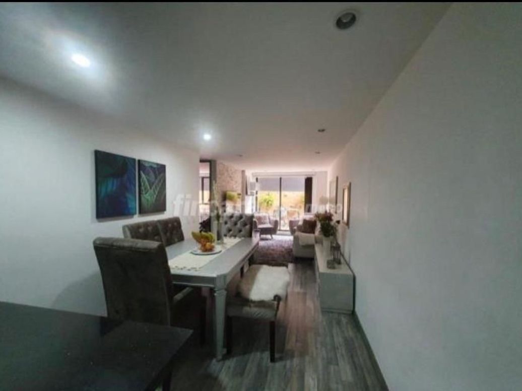 Apartamento de 3 alcobas en venta en Cedro Narvaez, Bogotá, 144 m² · foto 6 de 17