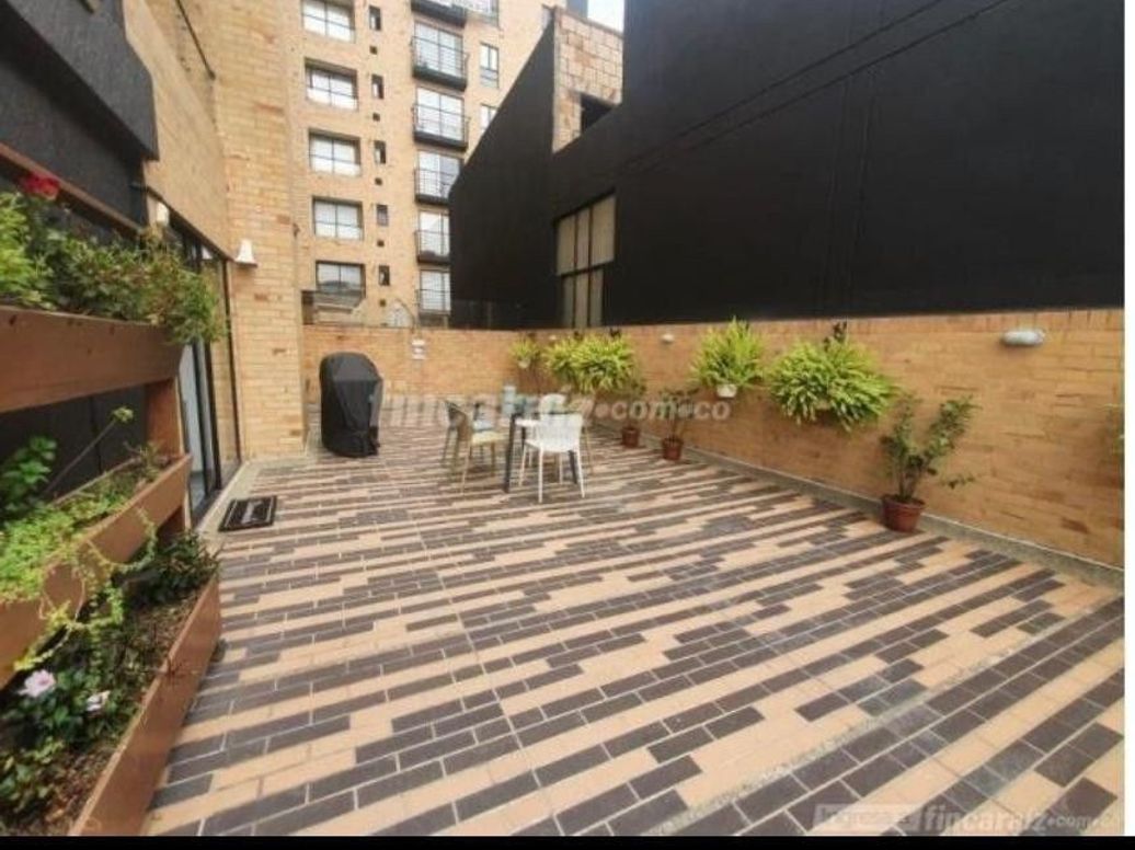 Apartamento de 3 alcobas en venta en Cedro Narvaez, Bogotá, 144 m² · foto 7 de 17