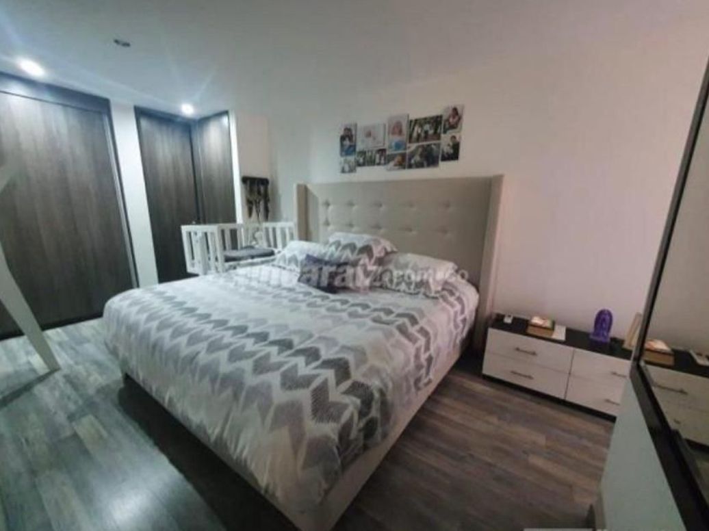 Apartamento de 3 alcobas en venta en Cedro Narvaez, Bogotá, 144 m² · foto 13 de 17