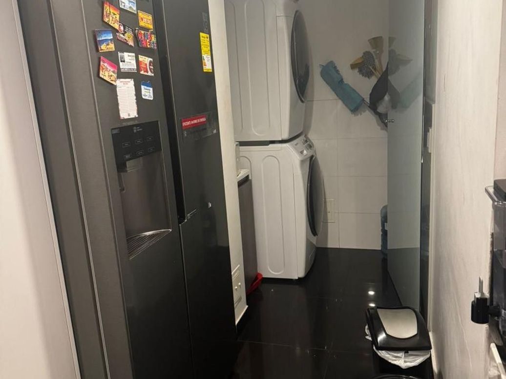 Apartamento de 3 alcobas en venta en Cedro Narvaez, Bogotá, 144 m² · foto 3 de 17