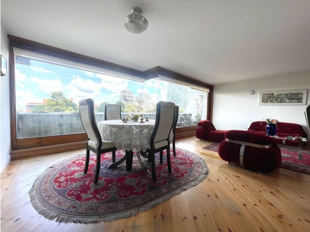 Apartamento de 3 alcobas en venta en Chico Oriental, Bogotá, 247 m² · foto 9 de 20
