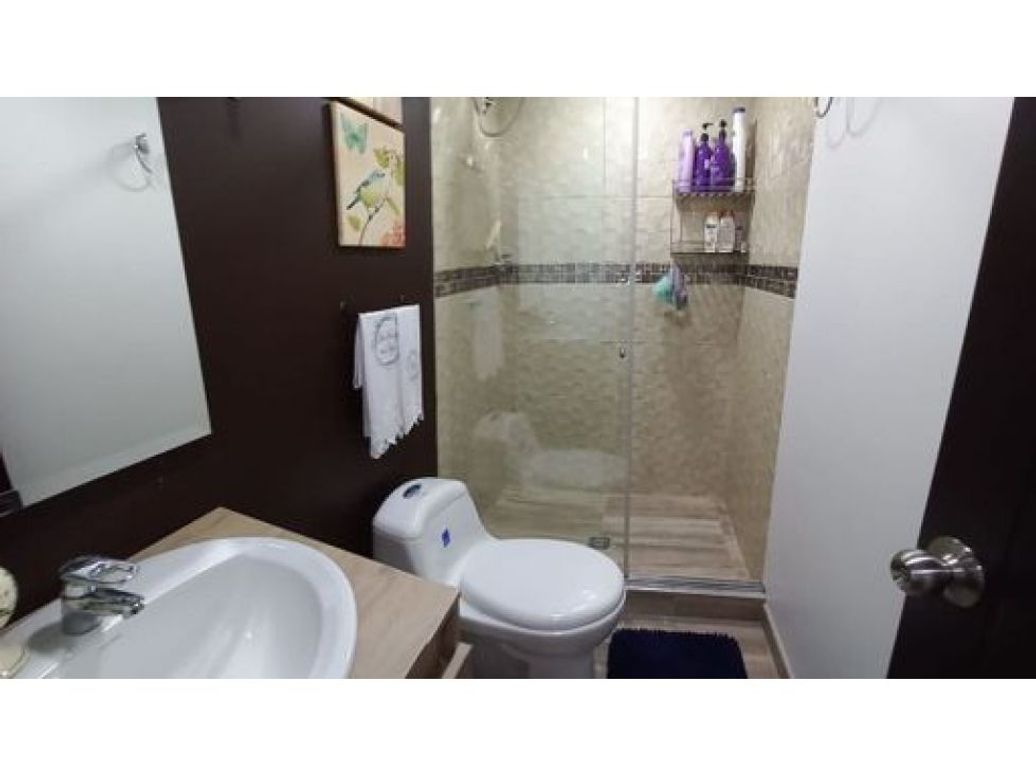 Casa de 3 alcobas en venta en Villemar, Bogotá, 155 m² · foto 7 de 10