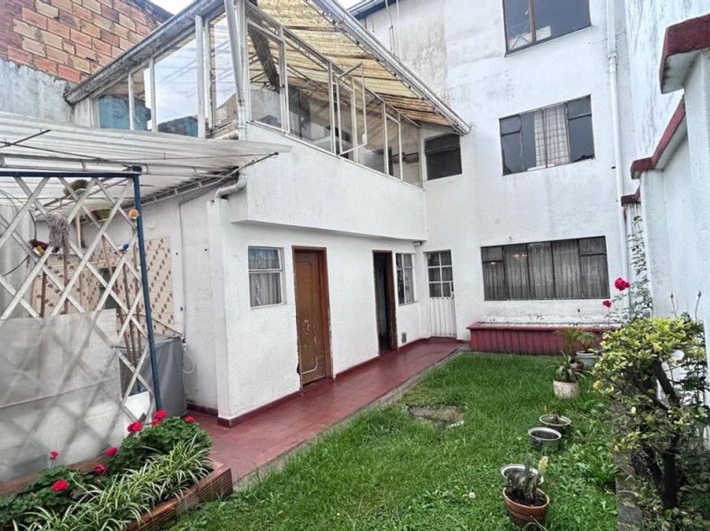 Casa de 6 alcobas en venta en José Joaquín Vargas, Bogotá, 262 m² · foto 8 de 20
