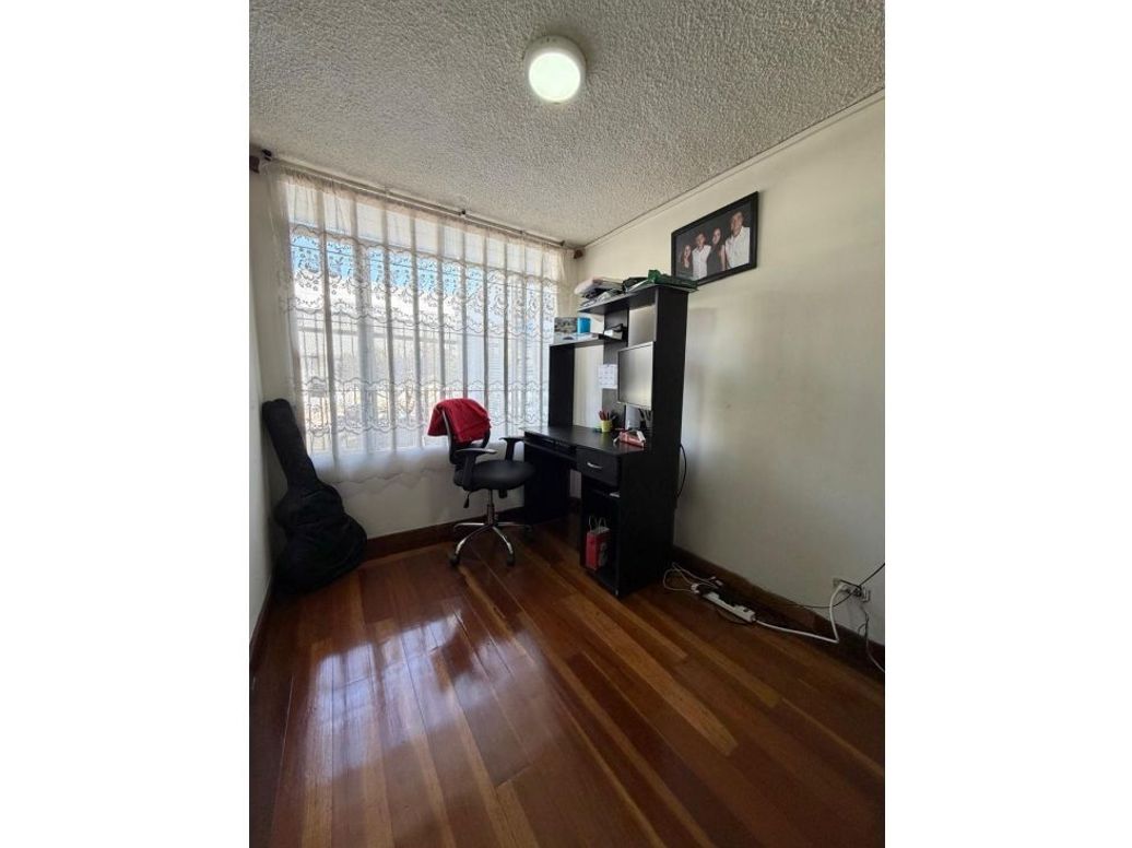 Casa de 5 alcobas en venta en Normandía, Bogotá, 179 m² · foto 12 de 16