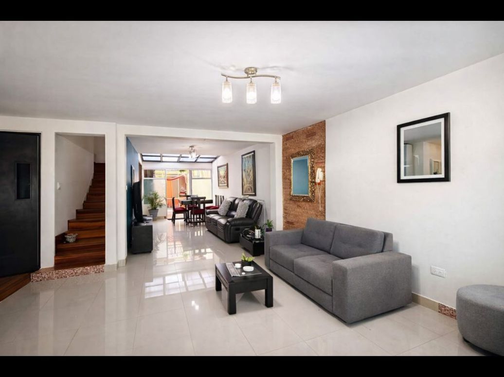 Casa de 5 alcobas en venta en Normandía, Bogotá, 179 m² · foto 3 de 16