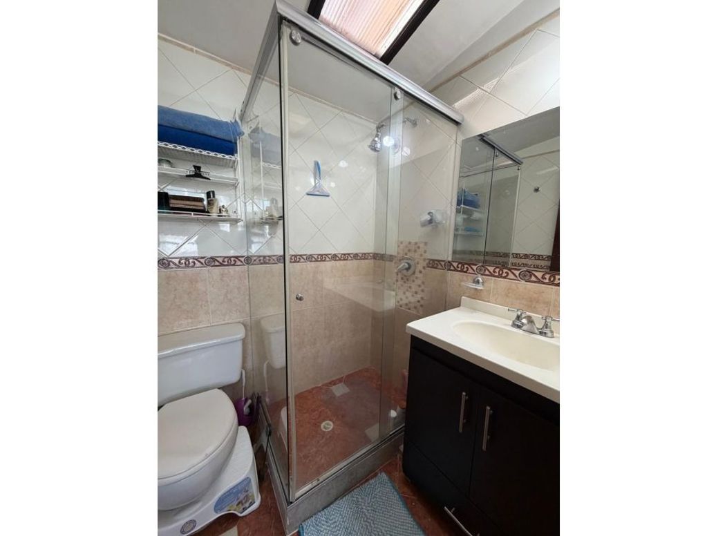 Casa de 5 alcobas en venta en Normandía, Bogotá, 179 m² · foto 16 de 16