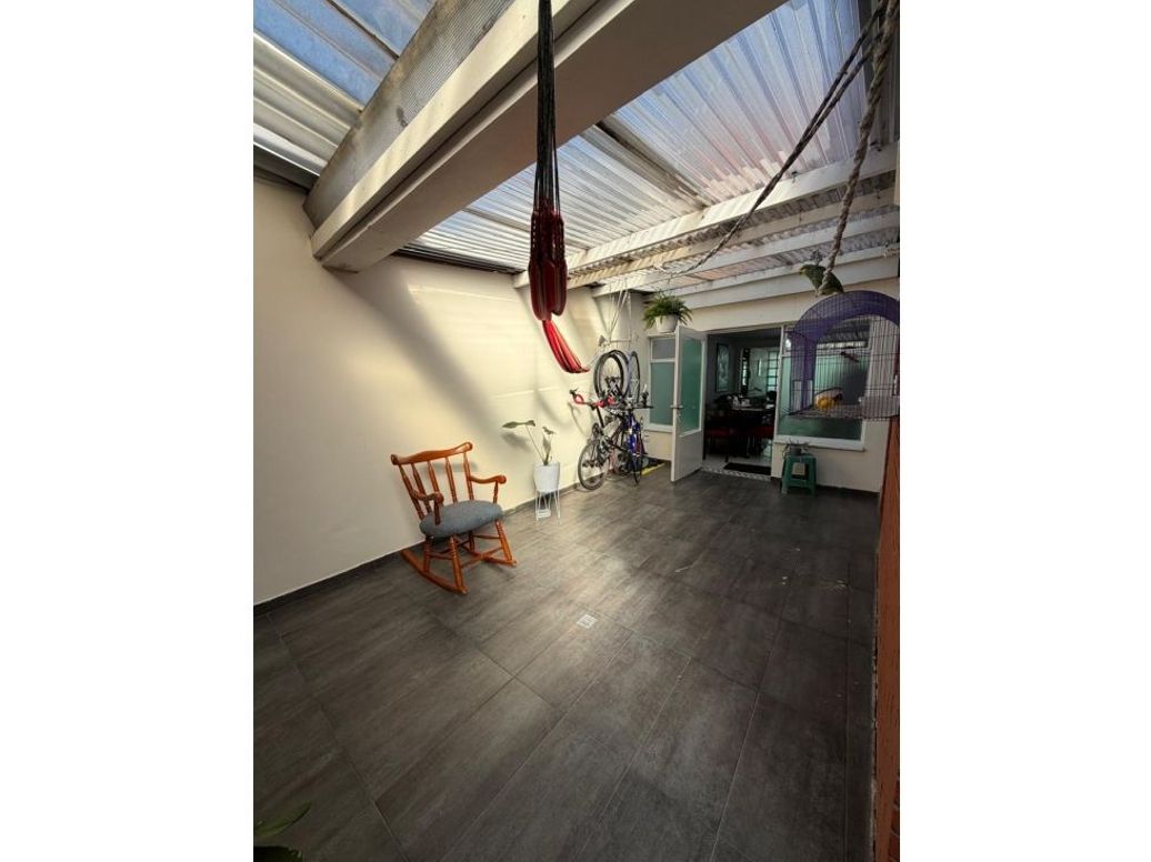 Casa de 5 alcobas en venta en Normandía, Bogotá, 179 m² · foto 13 de 16